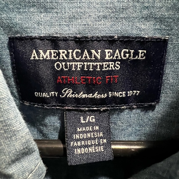 American Eagle Outfitters Men’s Button Down Denim Shirt Size Large Athletic Fit - Picture 6 of 10
